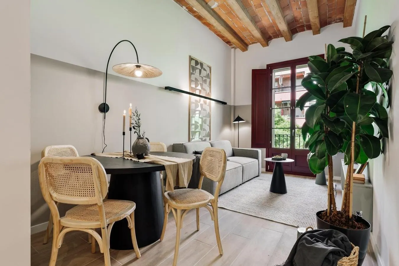 Castell - 2 Bedrooms And Balcony In Sant Antoni Барселона